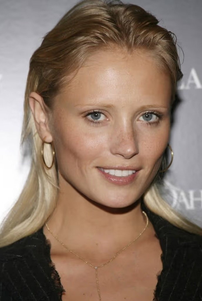 Yfke Sturm
