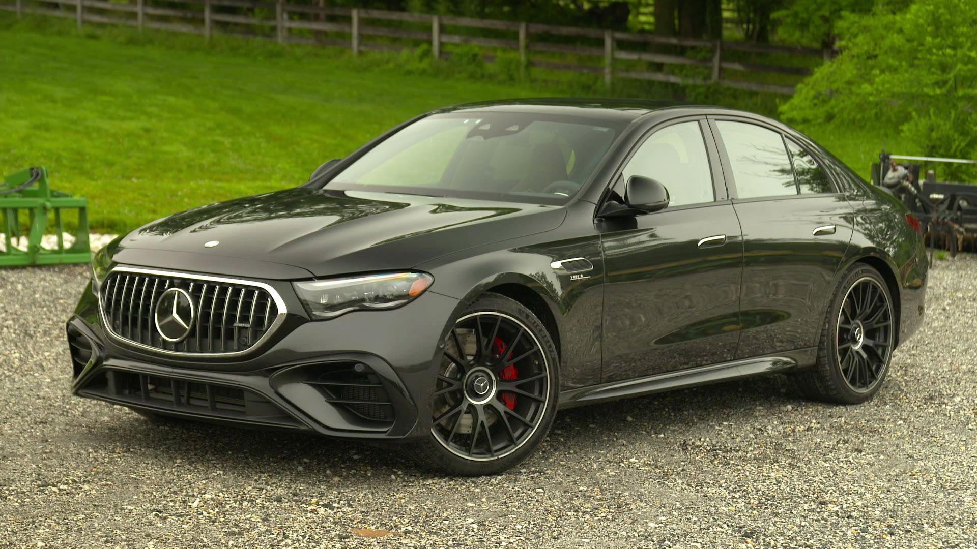 22 Mercedes-AMG E