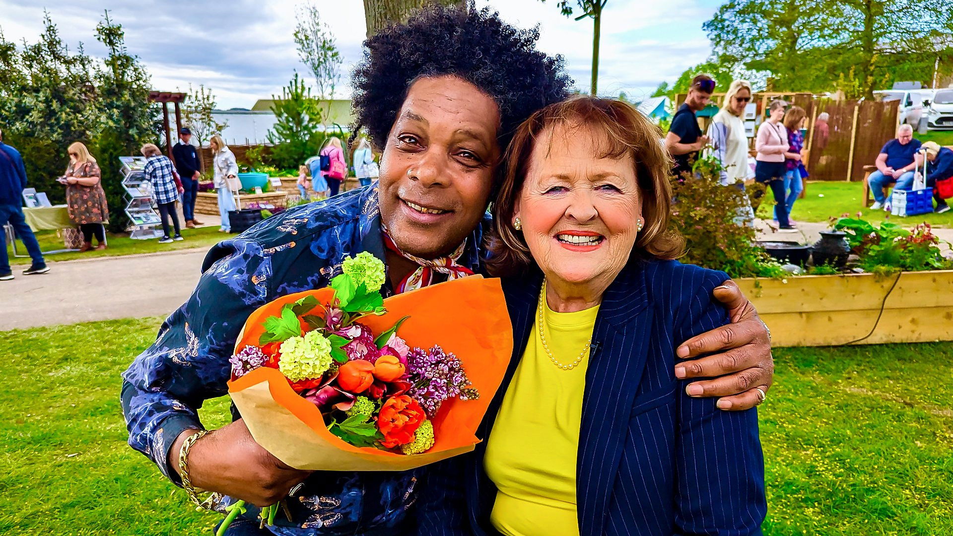 Loo Rolls y Flower Power