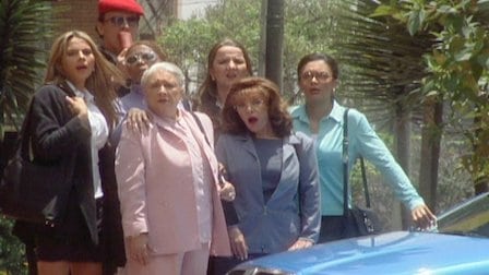 Patricia and Nicol&aacute;s in a scandal