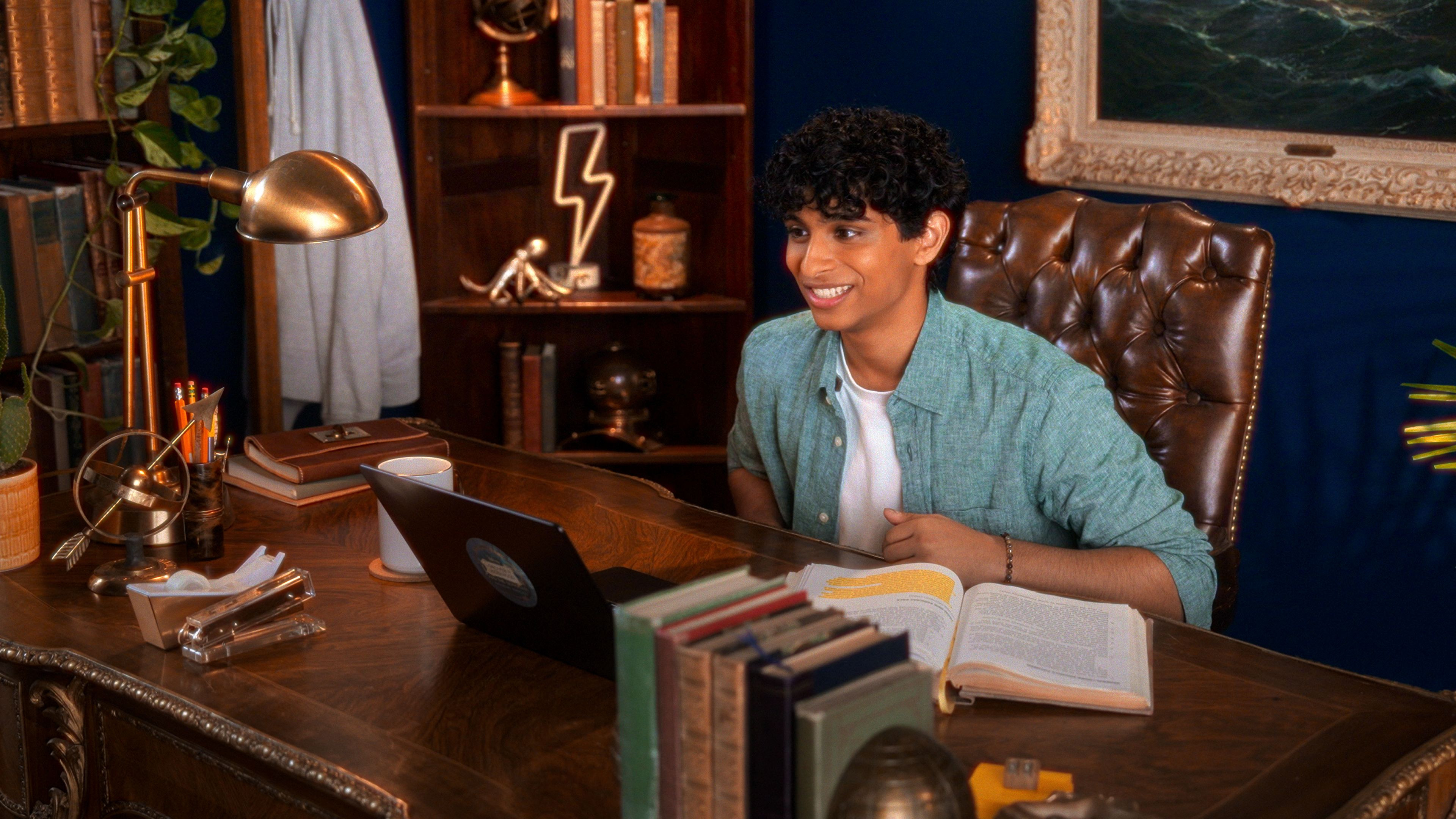 Detrás del universo de Percy Jackson con Rick Riordan