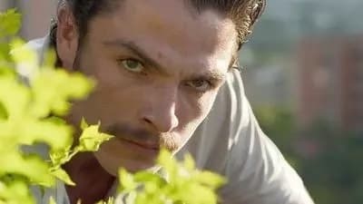 The  'Chili'  falls, Escobar' s right hand