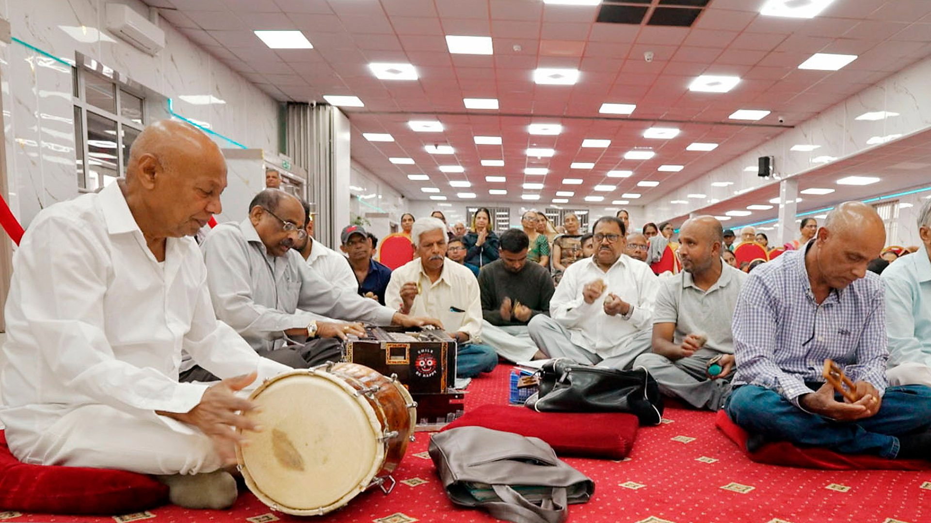 Templo y Centro Comunitario Hindu Shree, Leicester