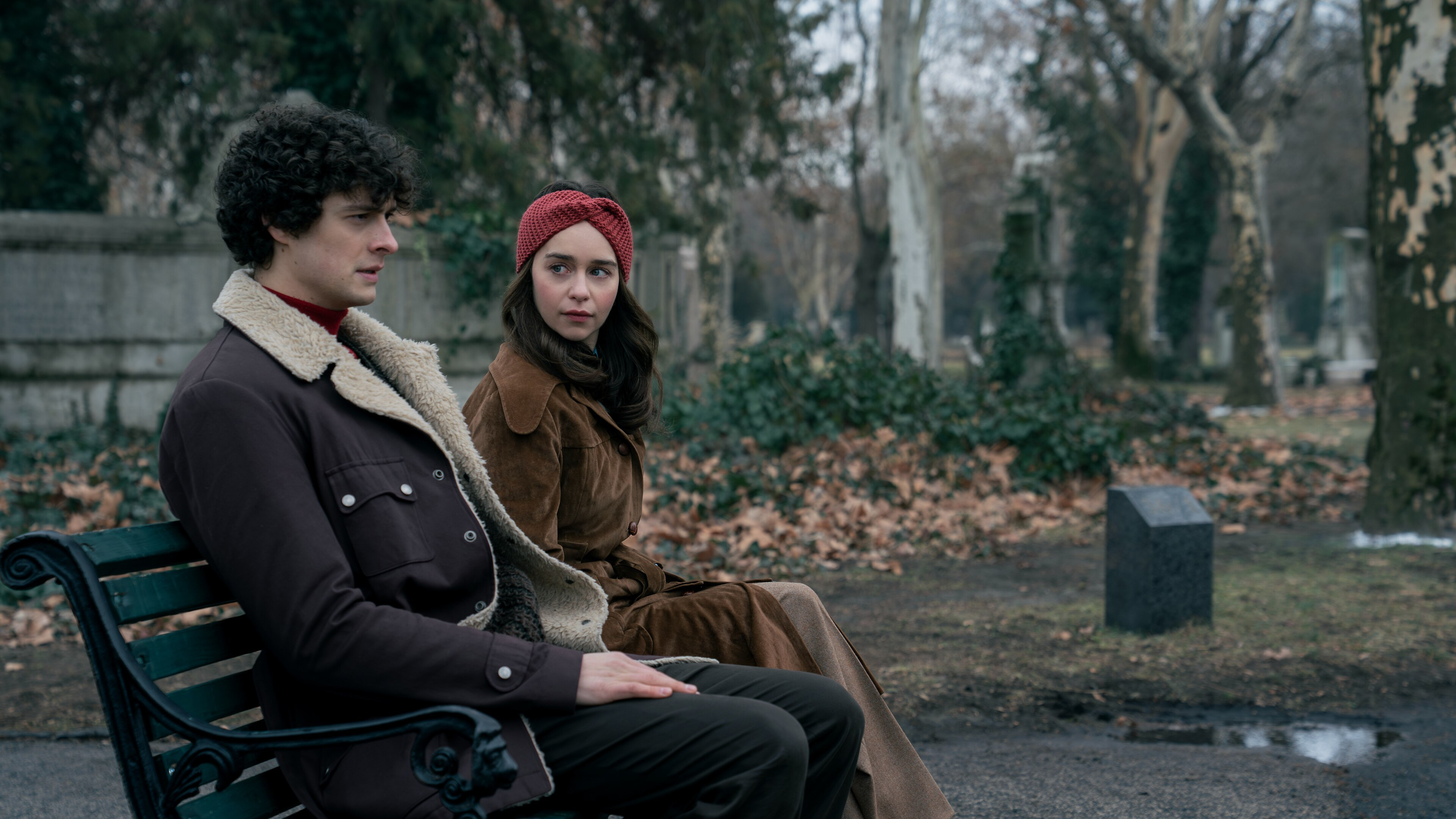 Aferrándose al teléfono