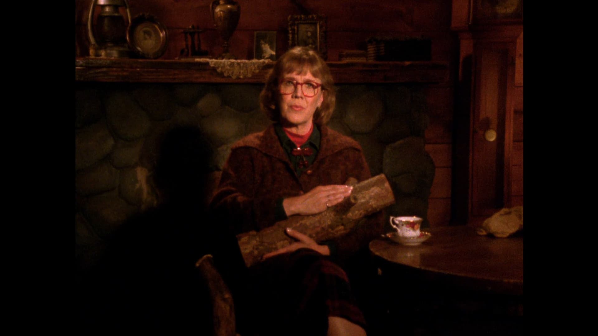 Log Lady Introduction - S2E1