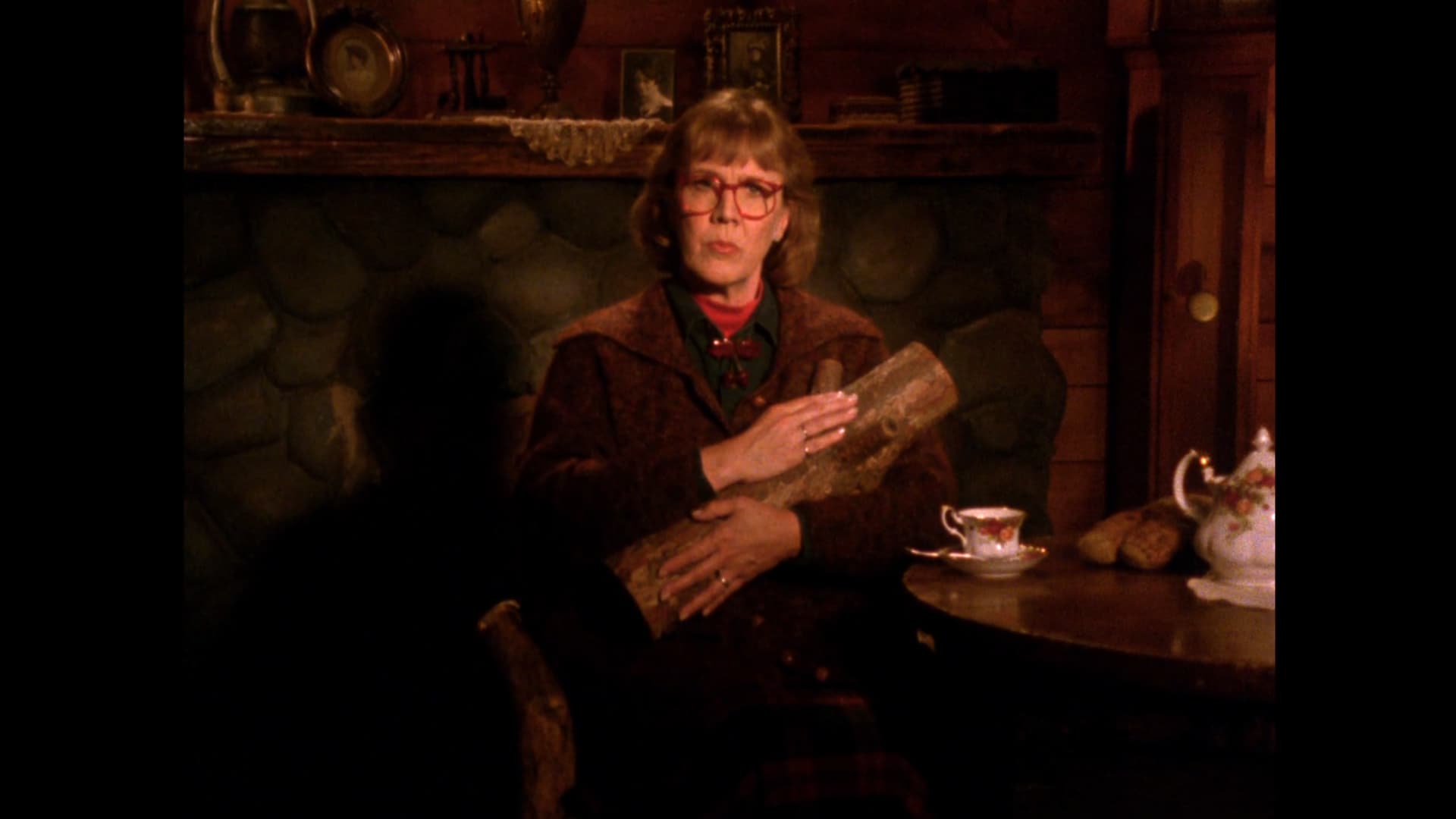 Log Lady Introduction - S2E4