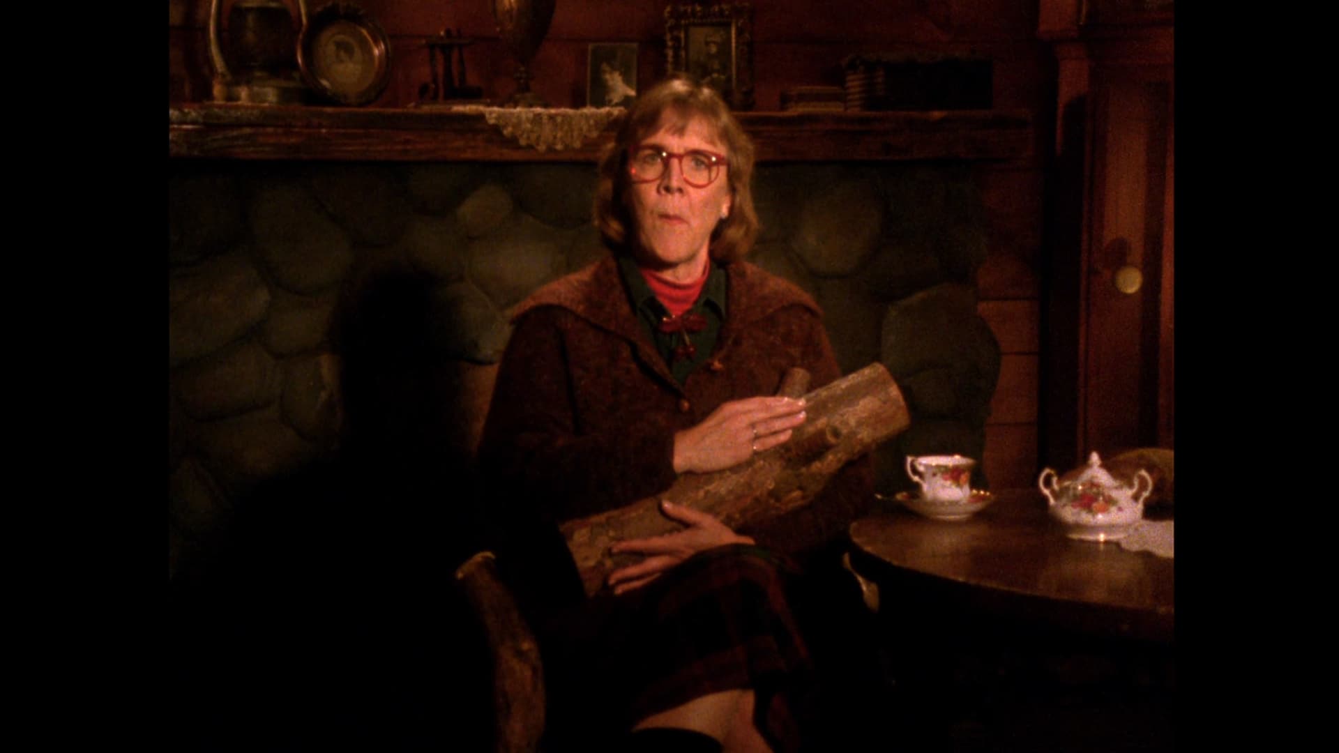 Log Lady Introduction - S2E6