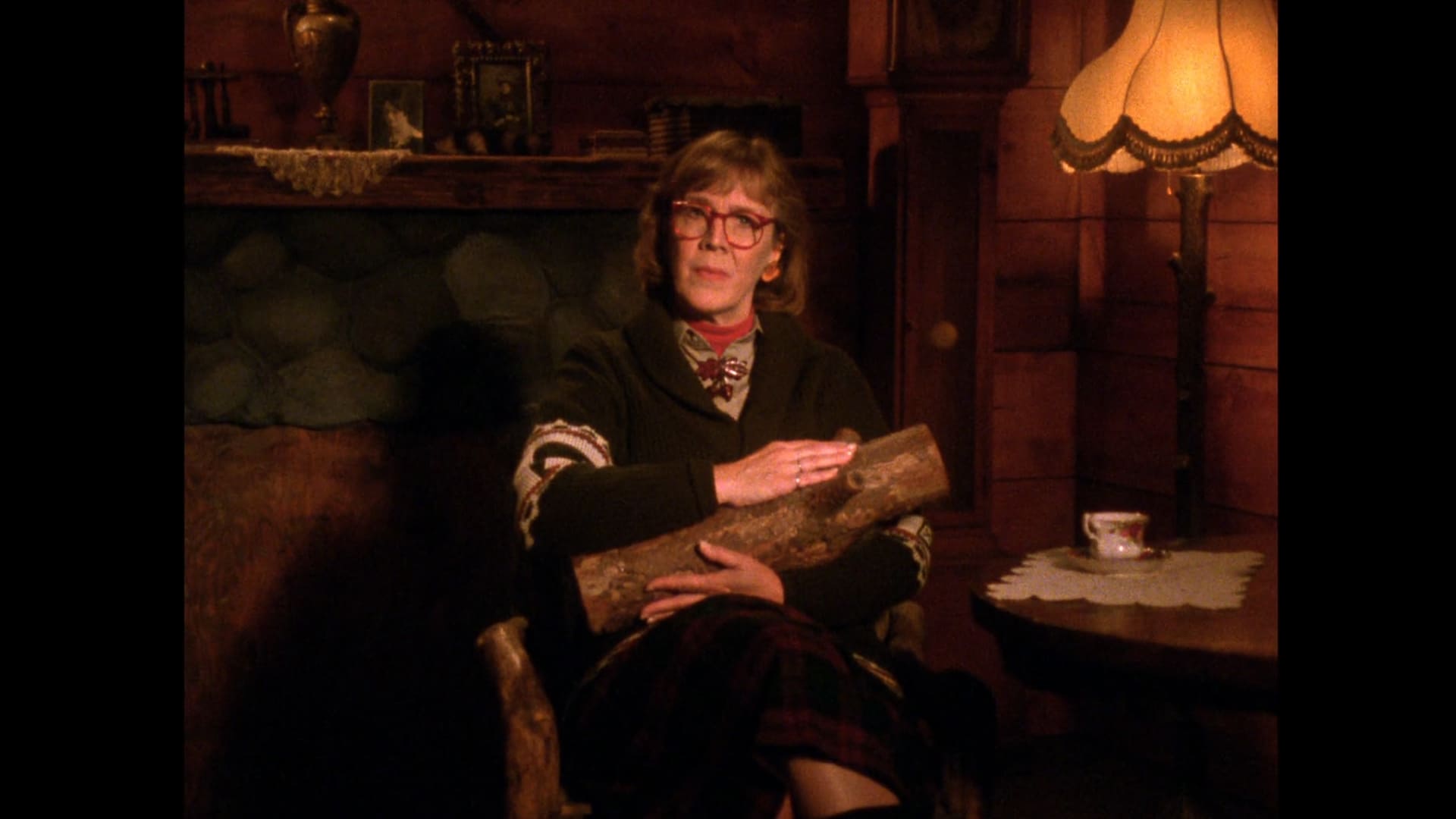 Log Lady Introduction - S2E11