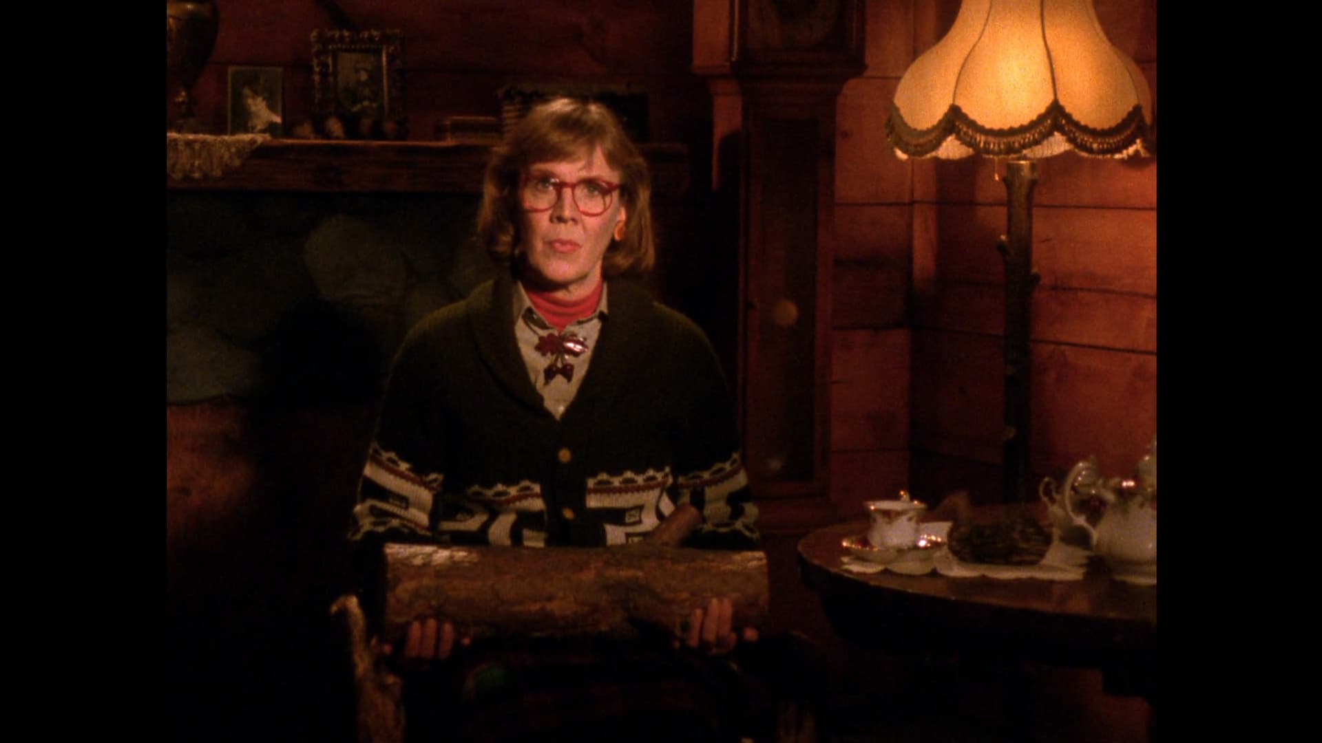 Log Lady Introduction - S2E21