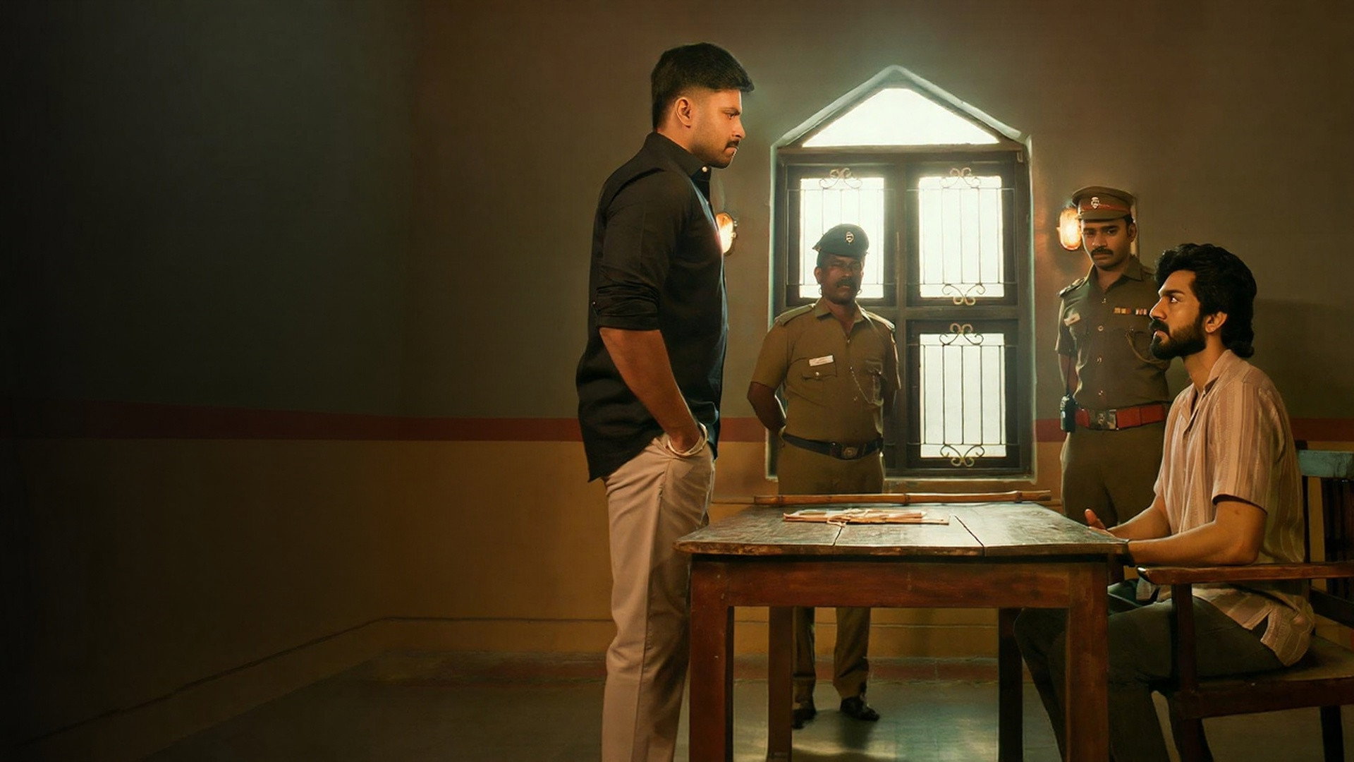 Una llamada misteriosa e identidades cambiantes