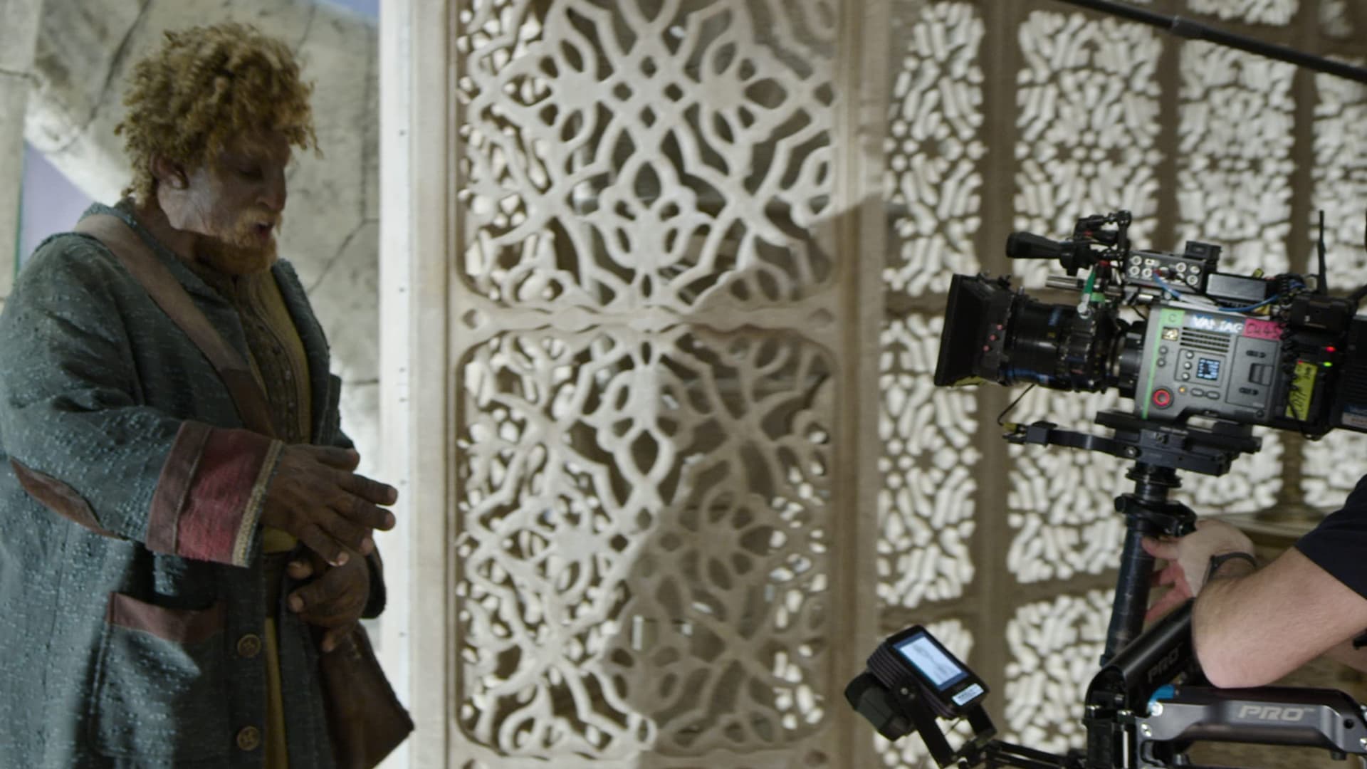 "Look Inside" Episode