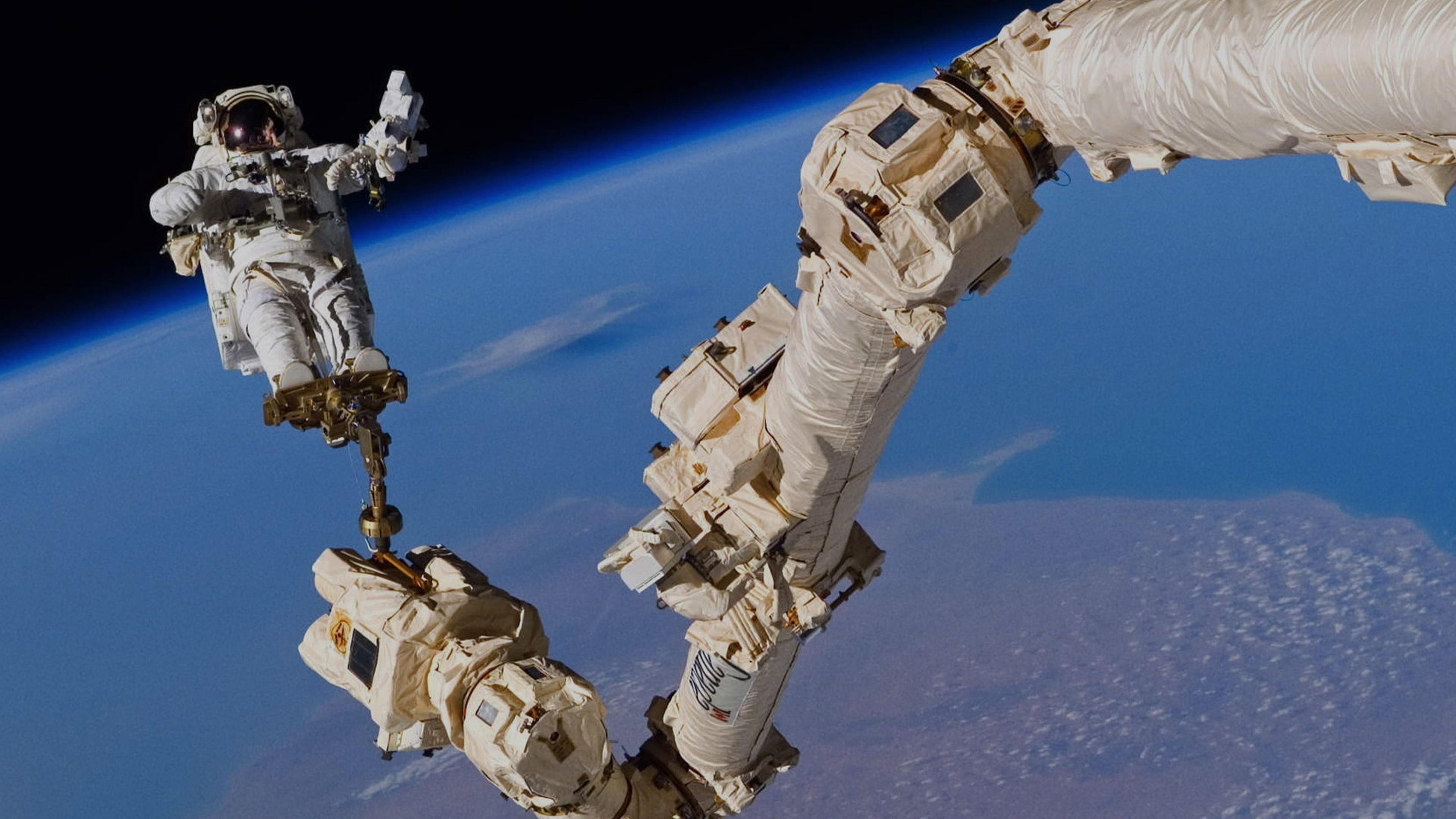 Operación Estación Espacial: Construcción de Alto Riesgo
